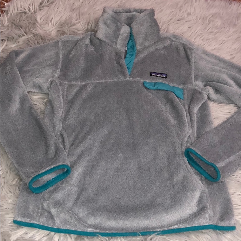 Grey and Turquoise Patagonia Fleece